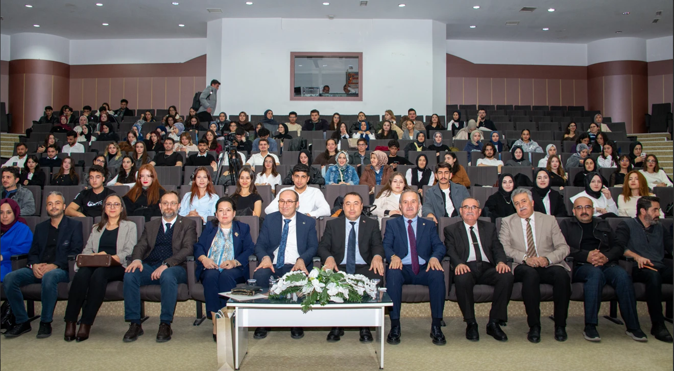 ‘Anadoludakiler’ Projesi’nde eğitim alan öğrenciler sertifikalarına kavuştu.